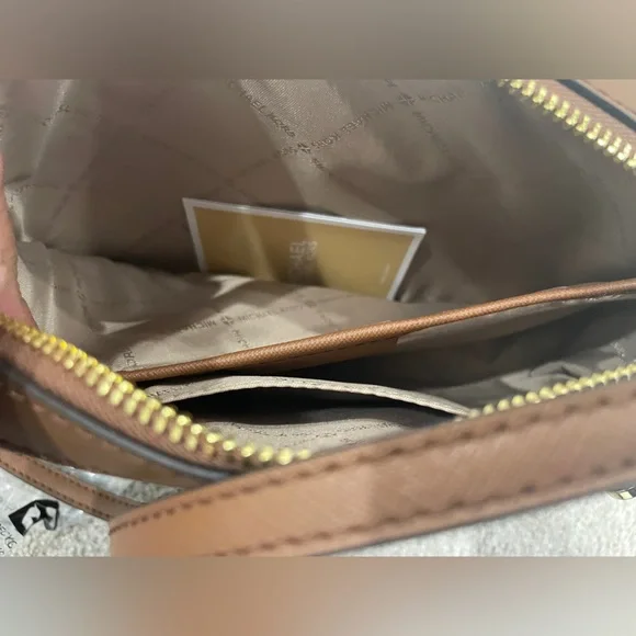 MK crossbody bag - Picture 4 of 6